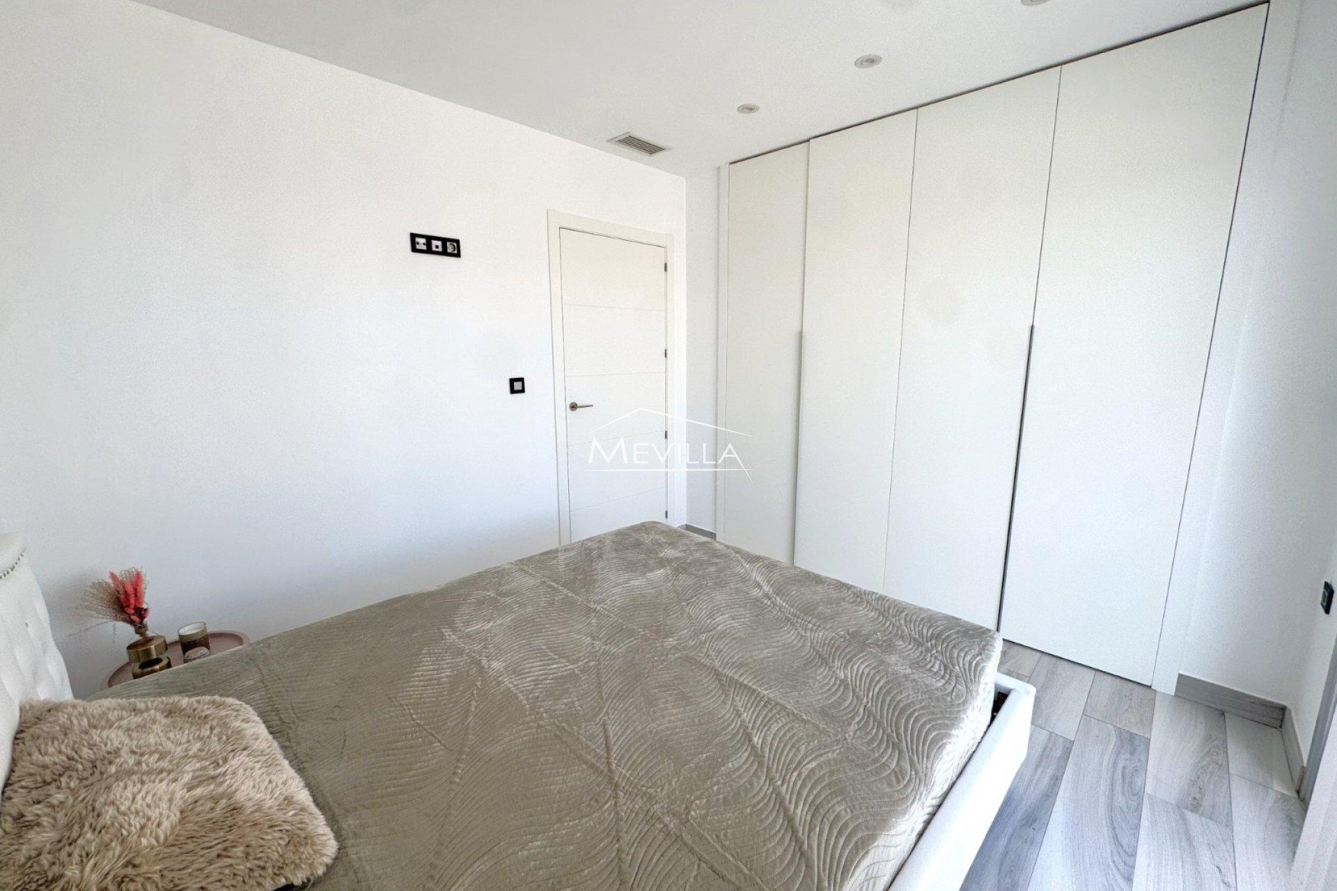 Salg (Resales) - Villa - Orihuela Costa - Lomas de Cabo Roig