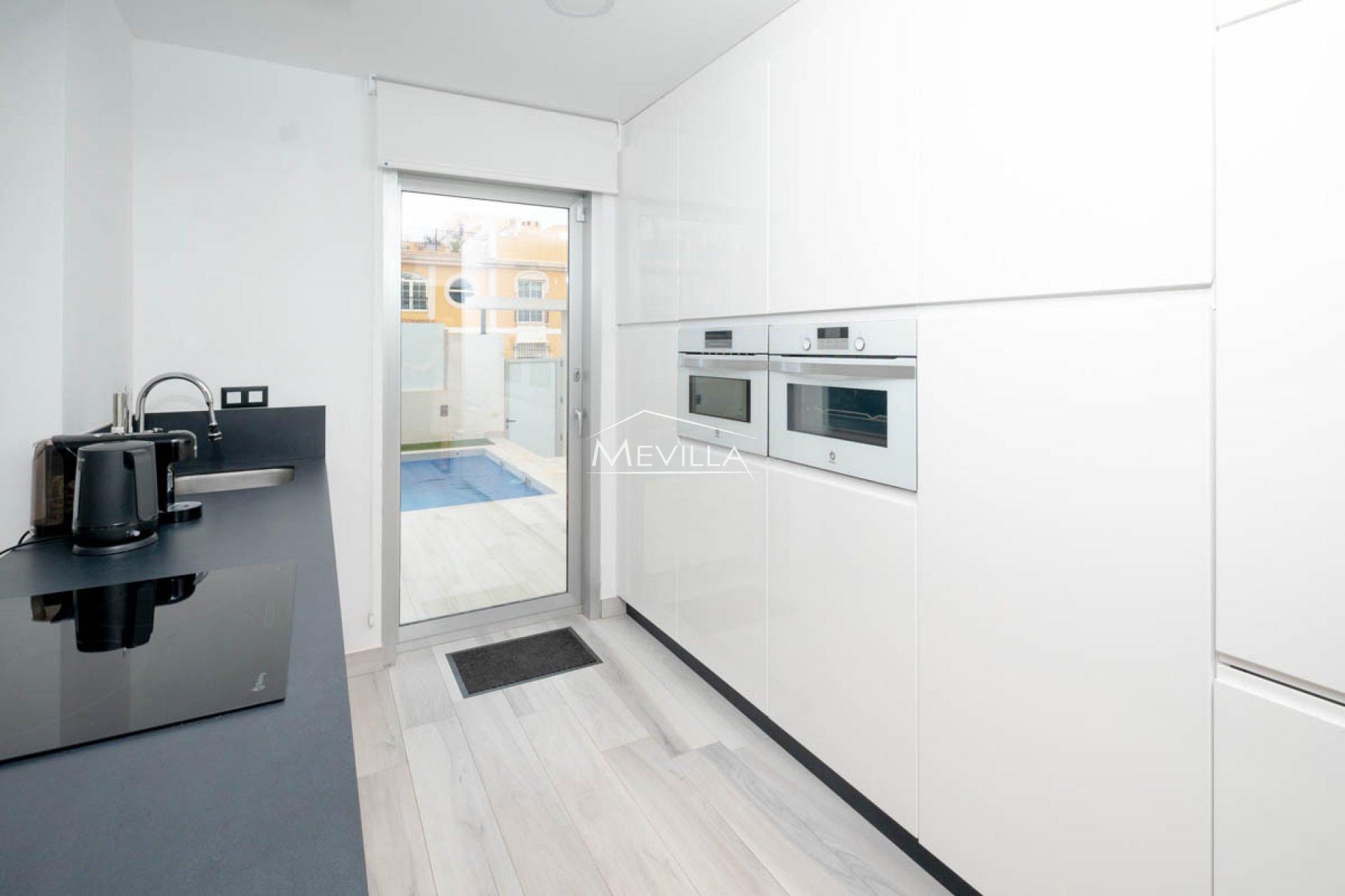 Salg (Resales) - Villa - Orihuela Costa - Lomas de Cabo Roig