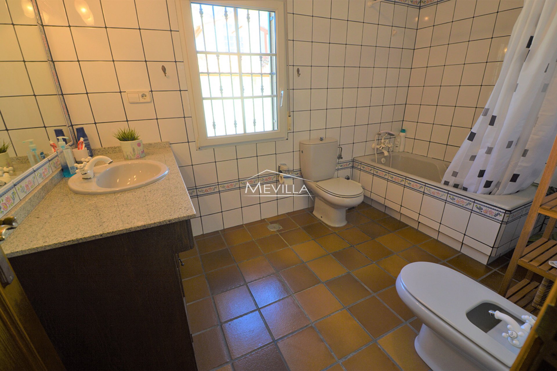 Salg (Resales) - Villa - Orihuela Costa - Mil Palmeras
