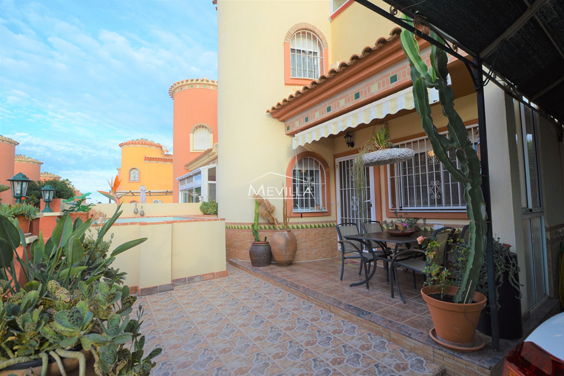 Salg (Resales) - Villa - Orihuela Costa - Playa Flamenca