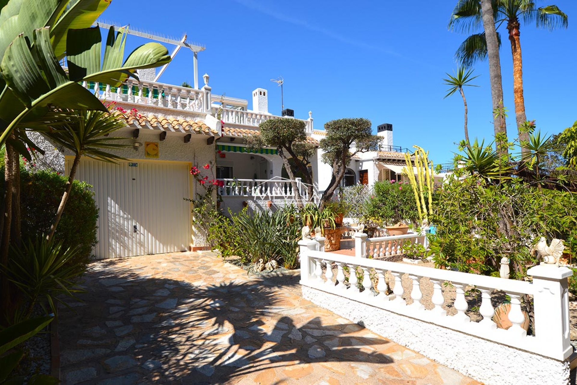 Salg (Resales) - Villa - Orihuela Costa - Playa Flamenca