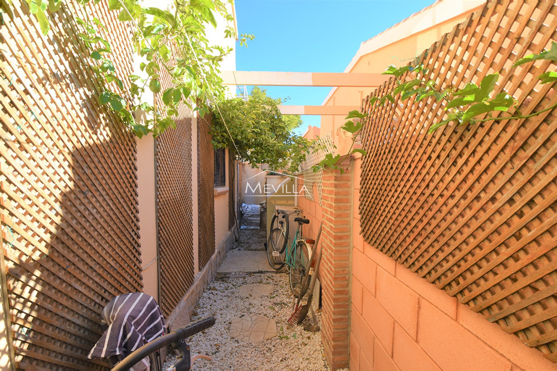 Salg (Resales) - Villa - Orihuela Costa - Playa Flamenca