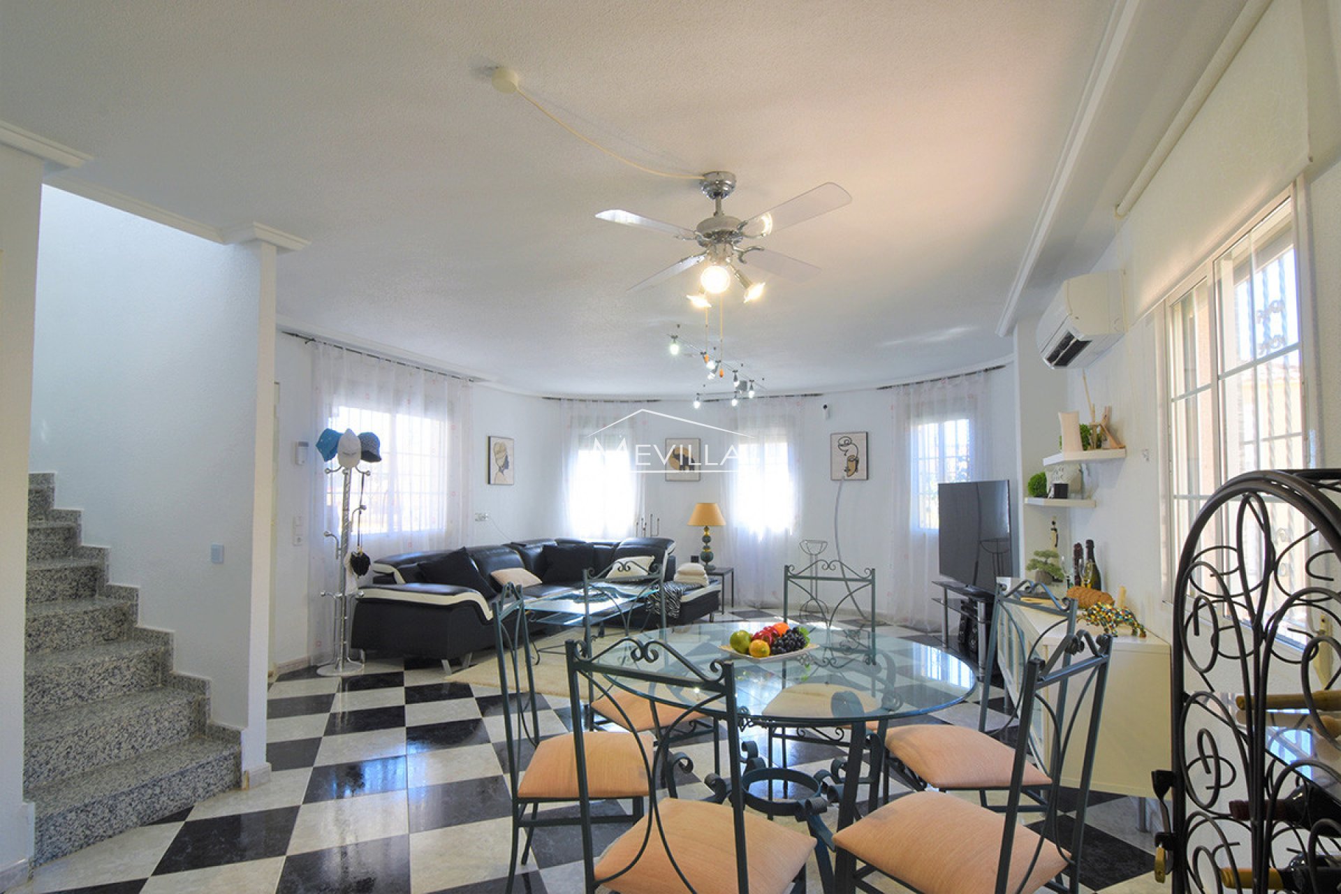 Salg (Resales) - Villa - Orihuela Costa - Playa Flamenca