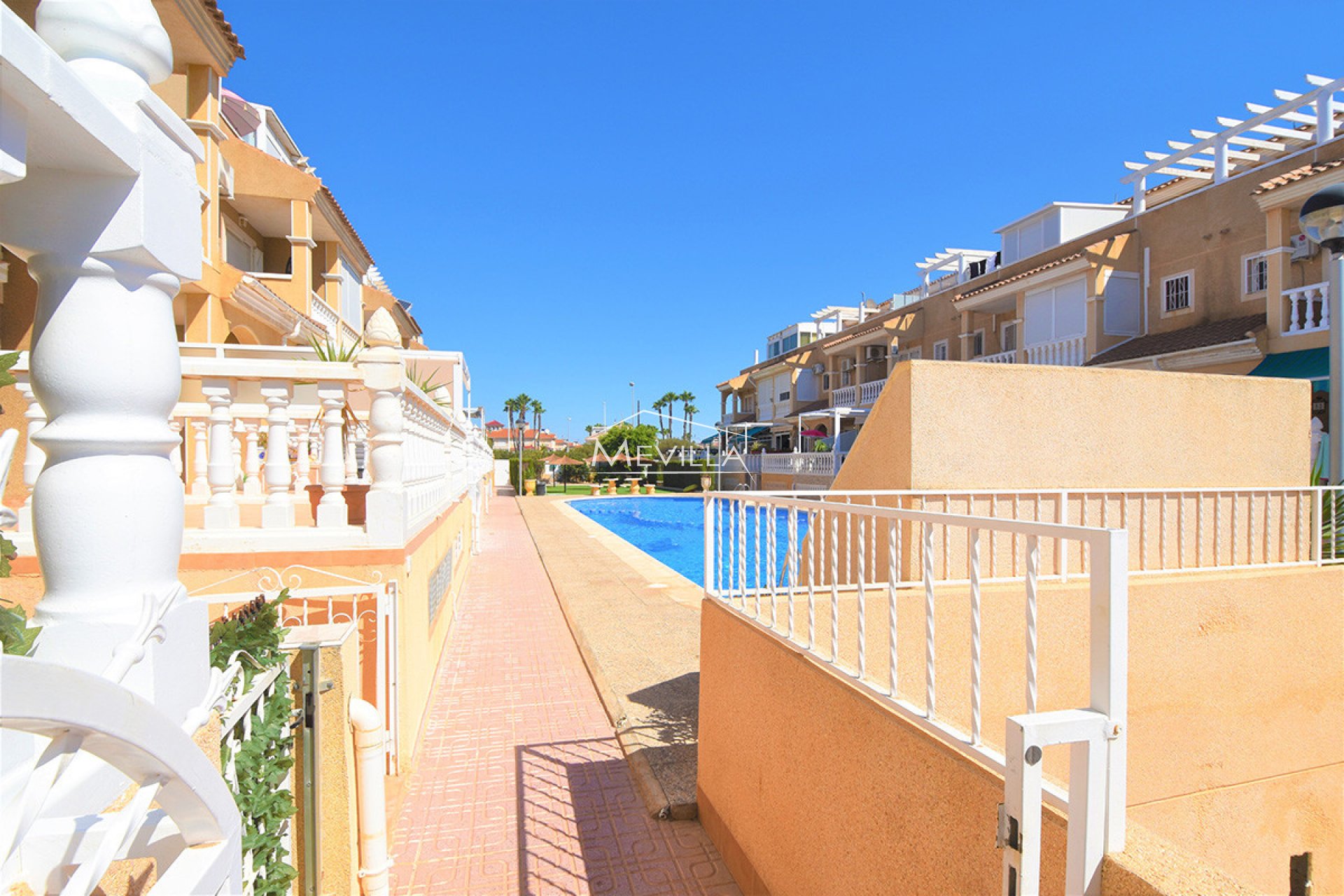 Salg (Resales) - Villa - Orihuela Costa - Playa Flamenca
