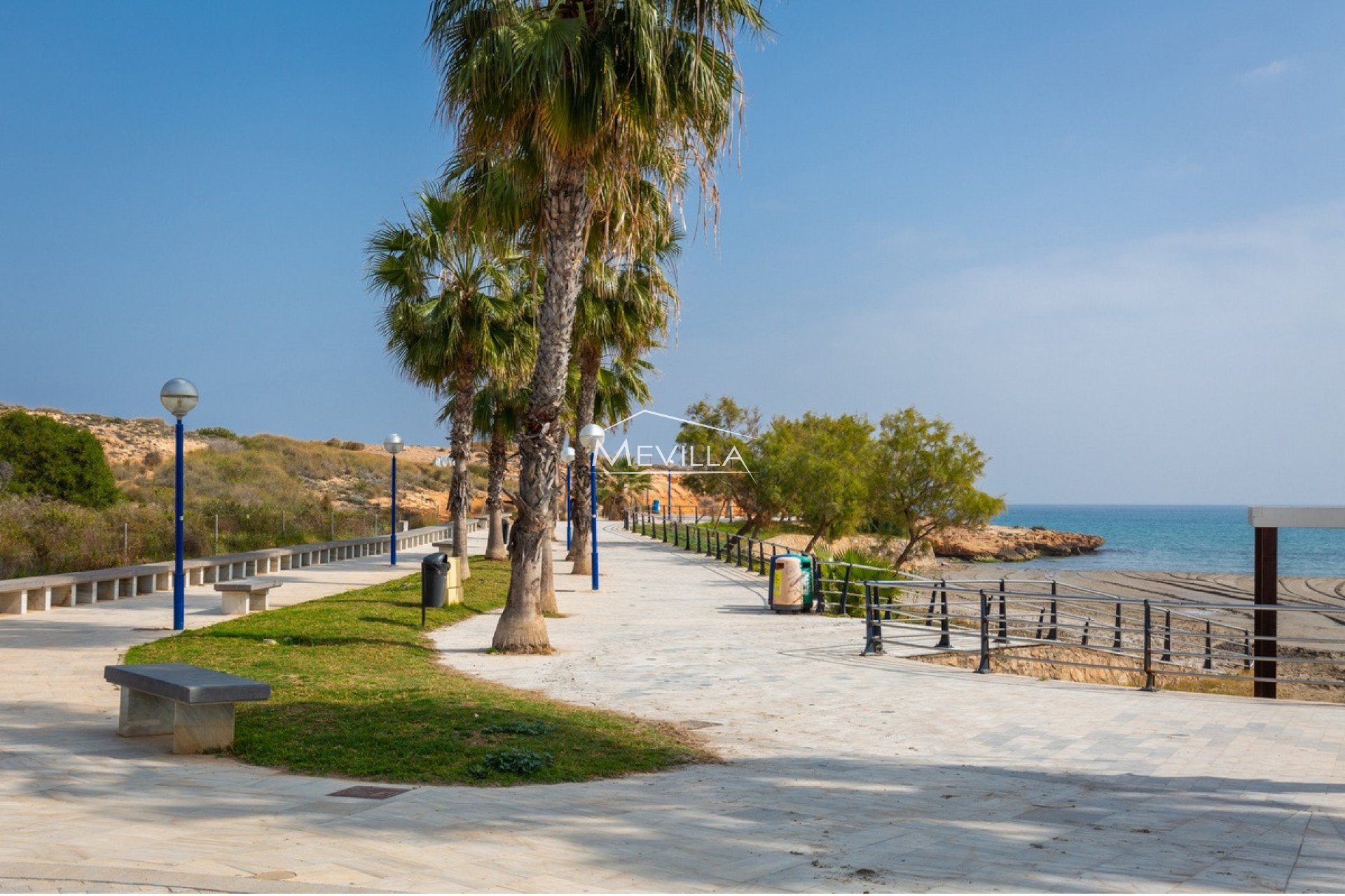 Salg (Resales) - Villa - Orihuela Costa - Playa Flamenca