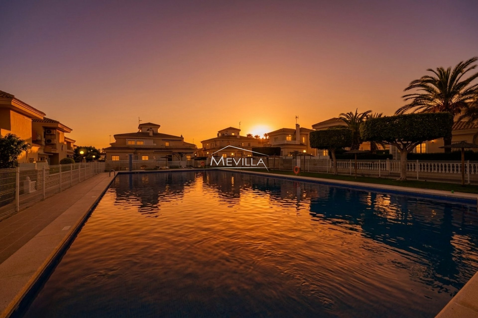 Salg (Resales) - Villa - Orihuela Costa - Playa Flamenca