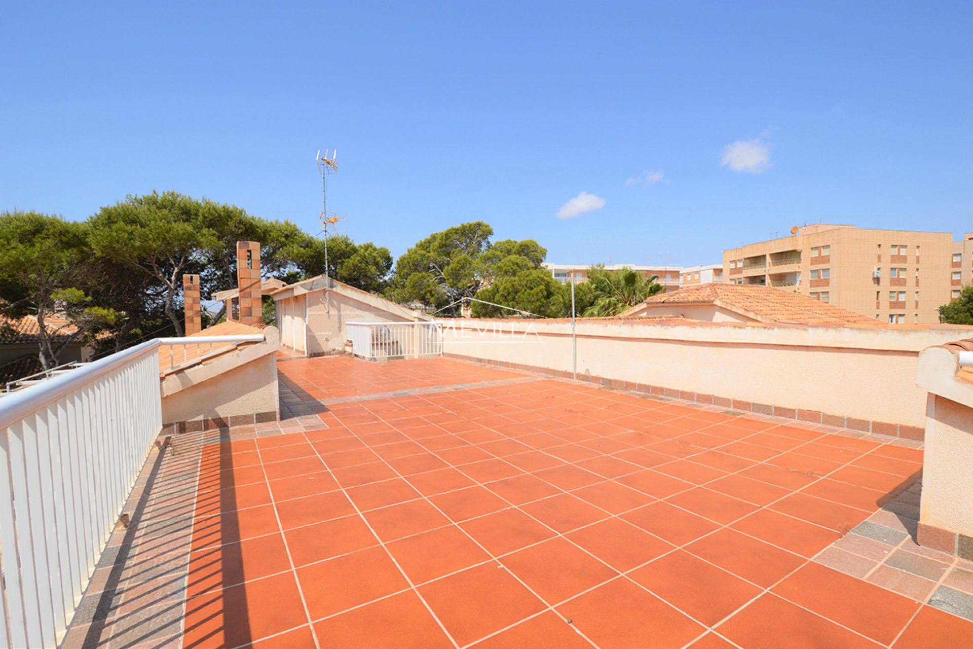 Salg (Resales) - Villa - Orihuela Costa - Punta Prima