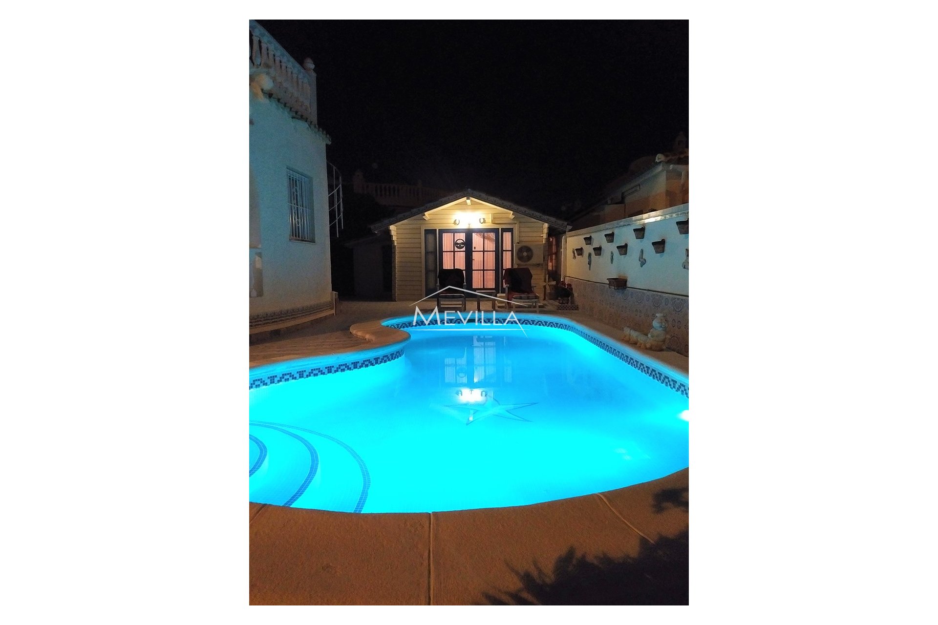 Salg (Resales) - Villa - Orihuela Costa - Villamartin