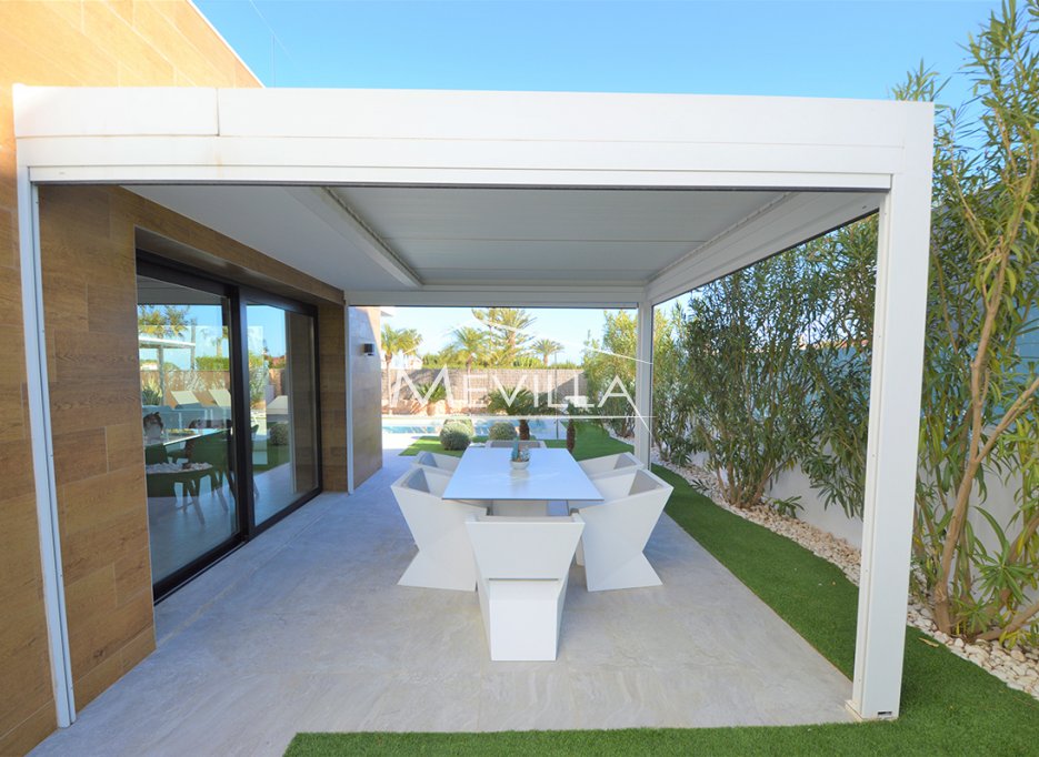 Salg (Resales) - Villa - Orihuela Costa - Villamartin