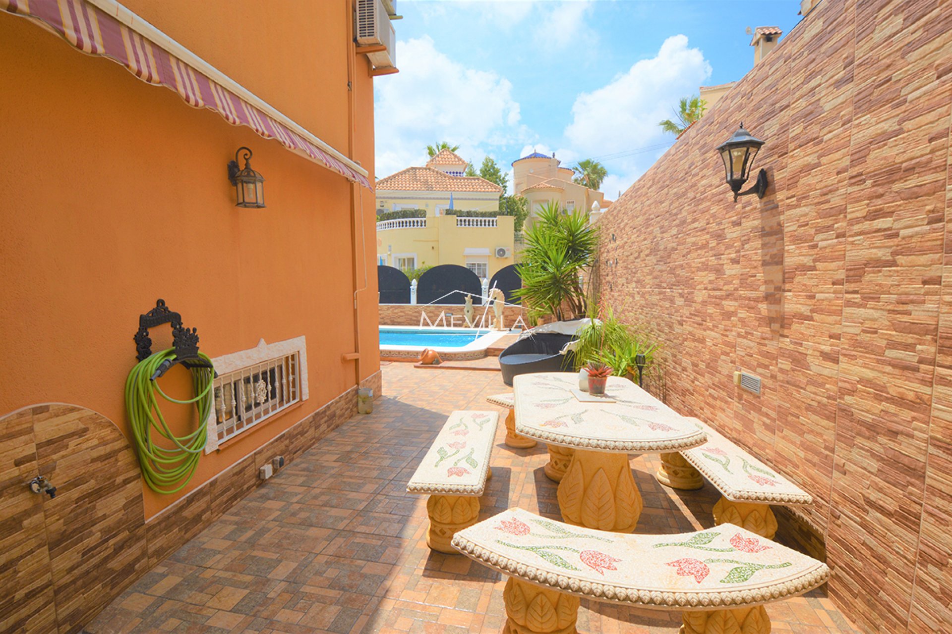 Salg (Resales) - Villa - Orihuela Costa - Villamartin
