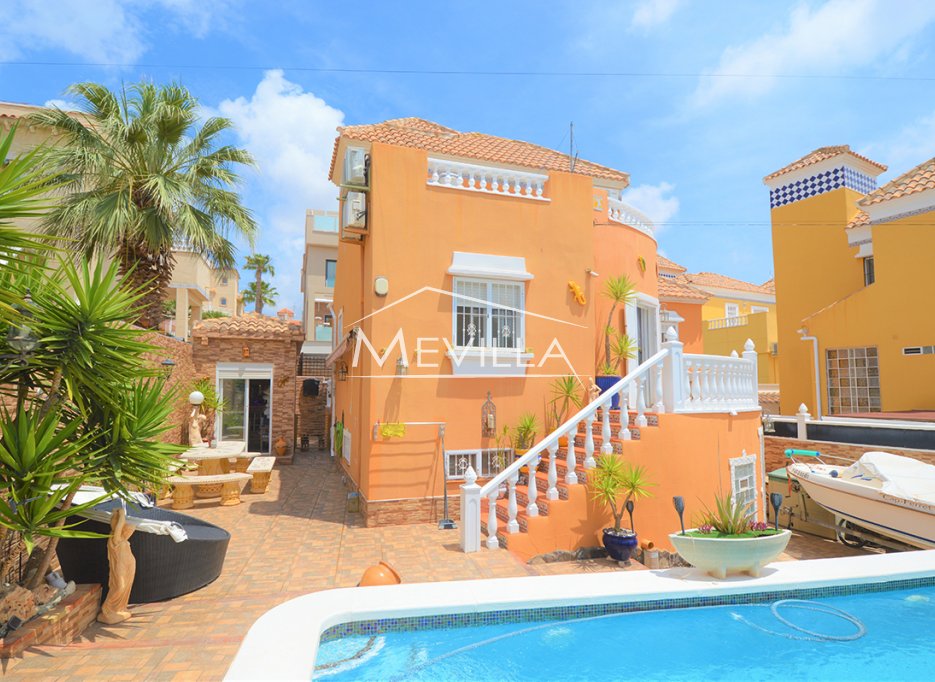 Salg (Resales) - Villa - Orihuela Costa - Villamartin