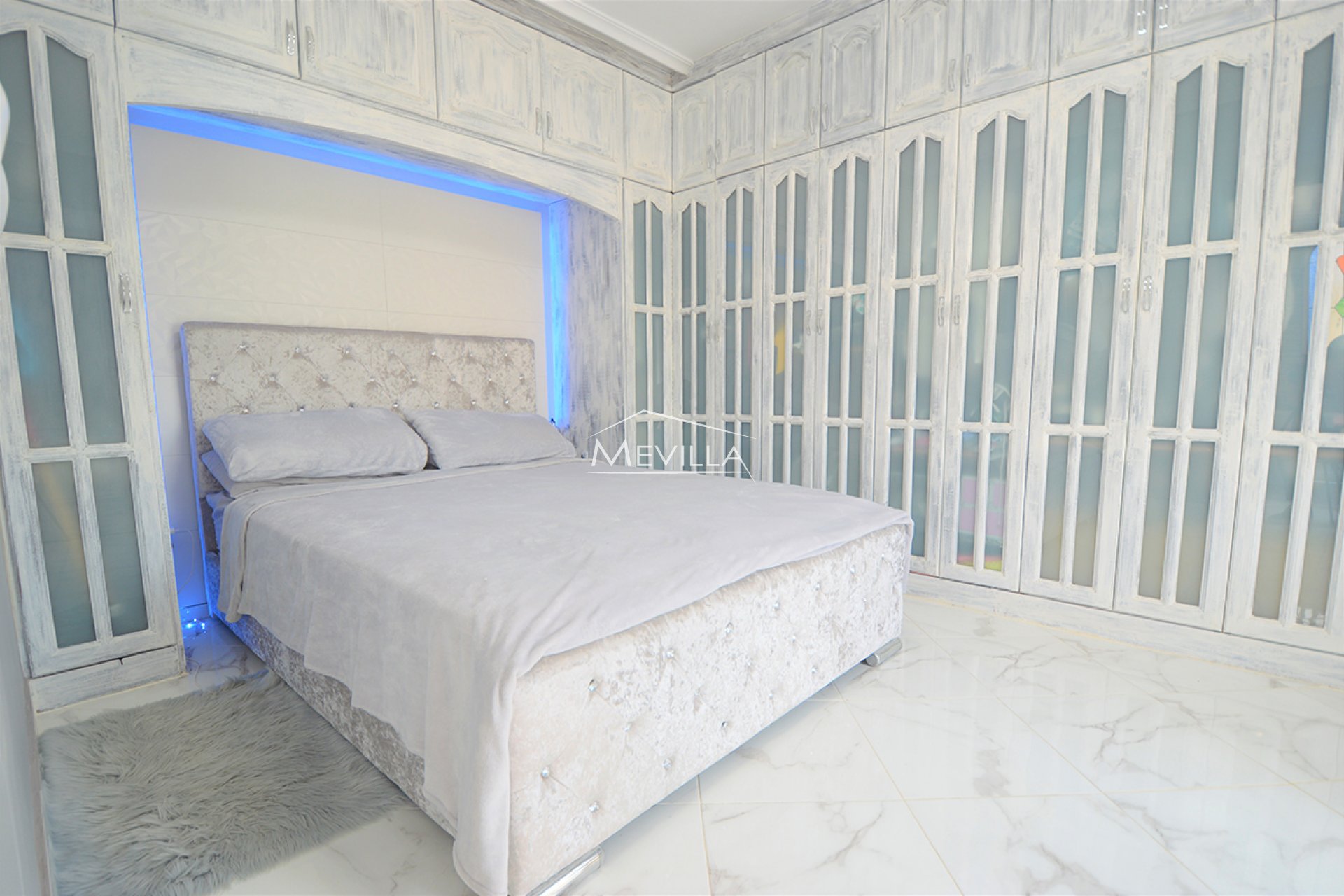 Salg (Resales) - Villa - Orihuela Costa - Villamartin