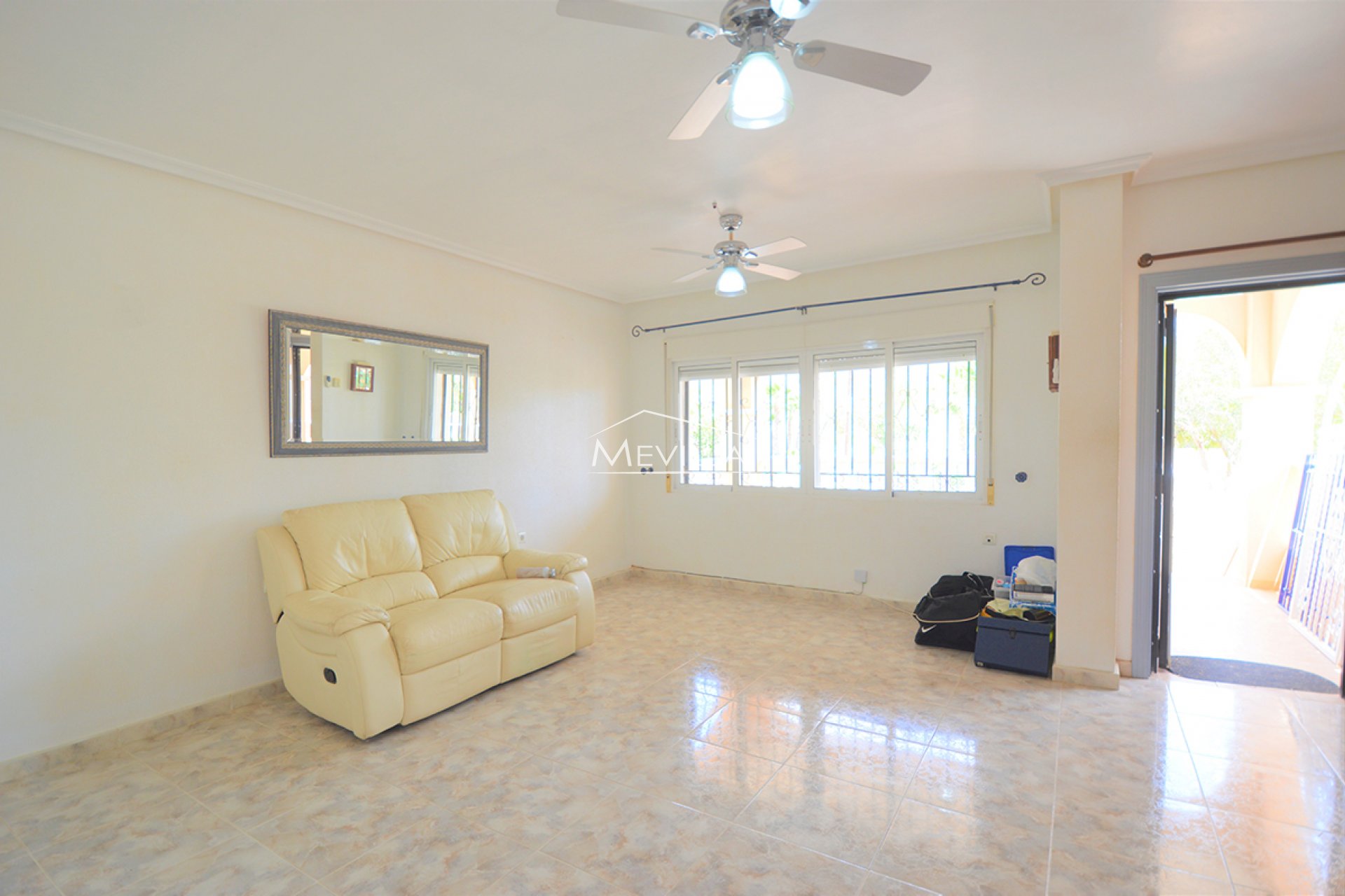 Salg (Resales) - Villa - Orihuela Costa - Villamartin