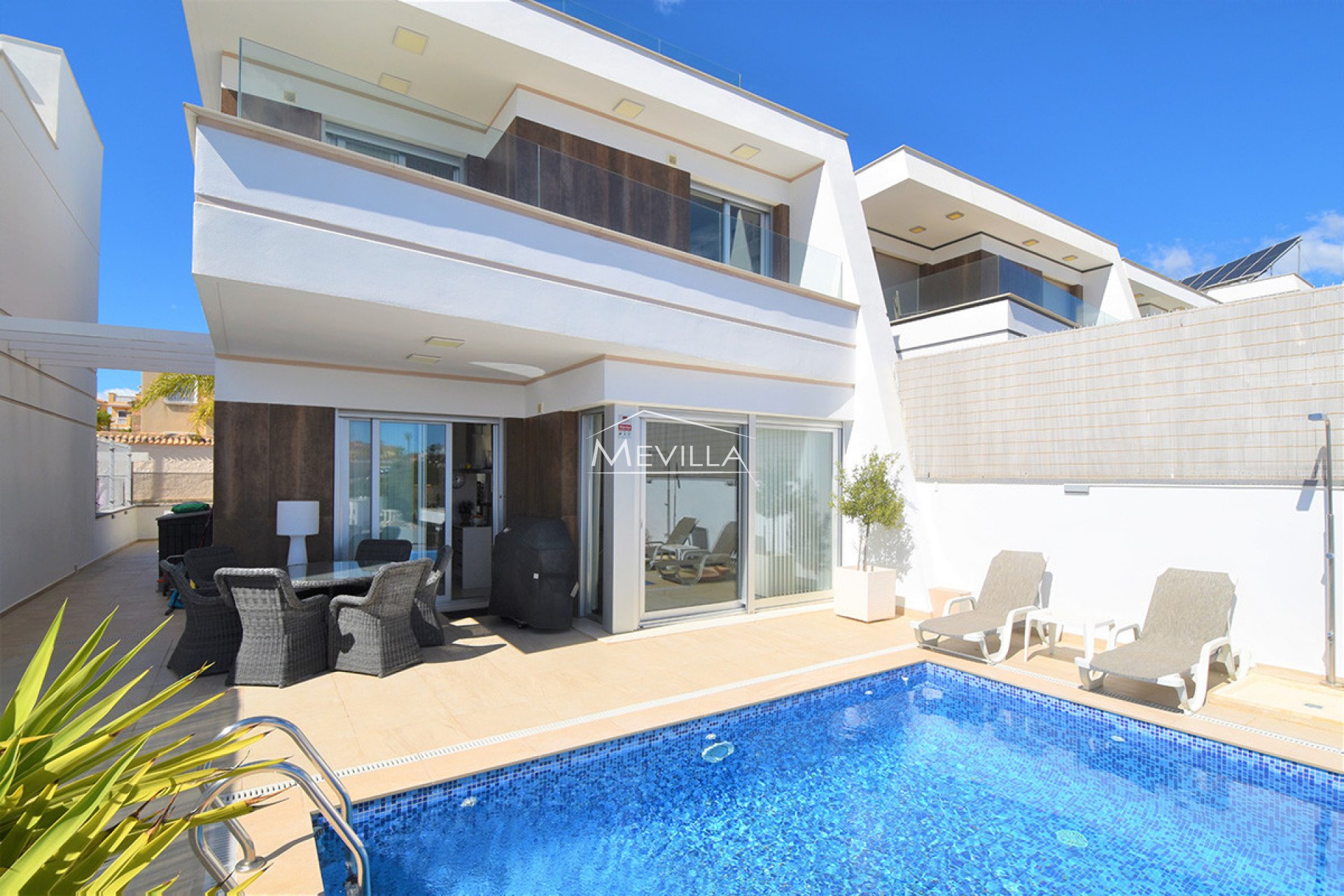 Salg (Resales) - Villa - Orihuela Costa - Villamartin