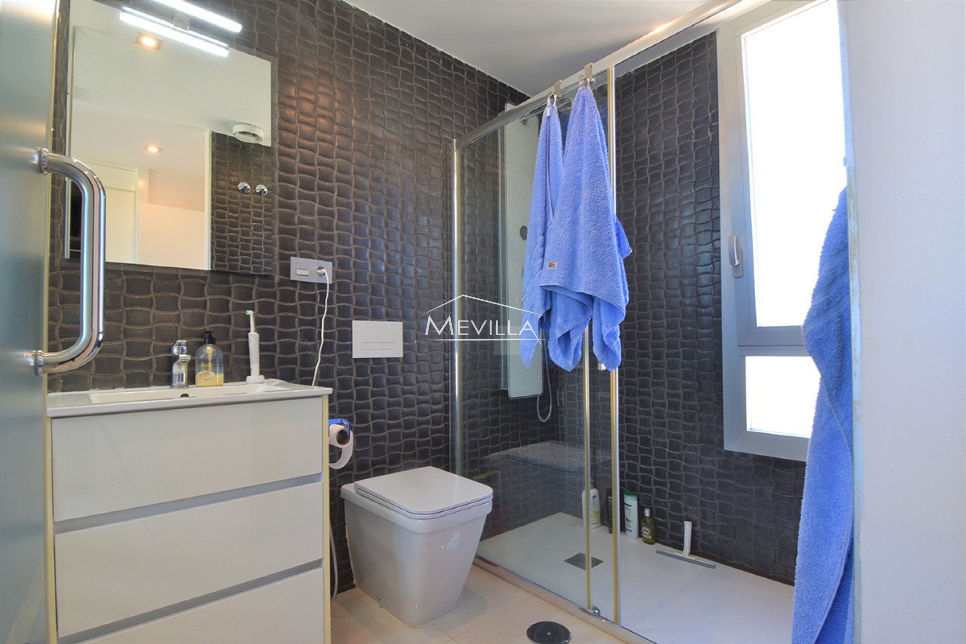 Salg (Resales) - Villa - Orihuela Costa - Villamartin