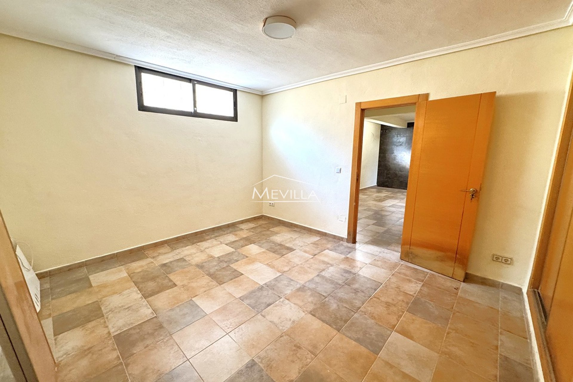 Salg (Resales) - Villa - Orihuela Costa - Villamartin