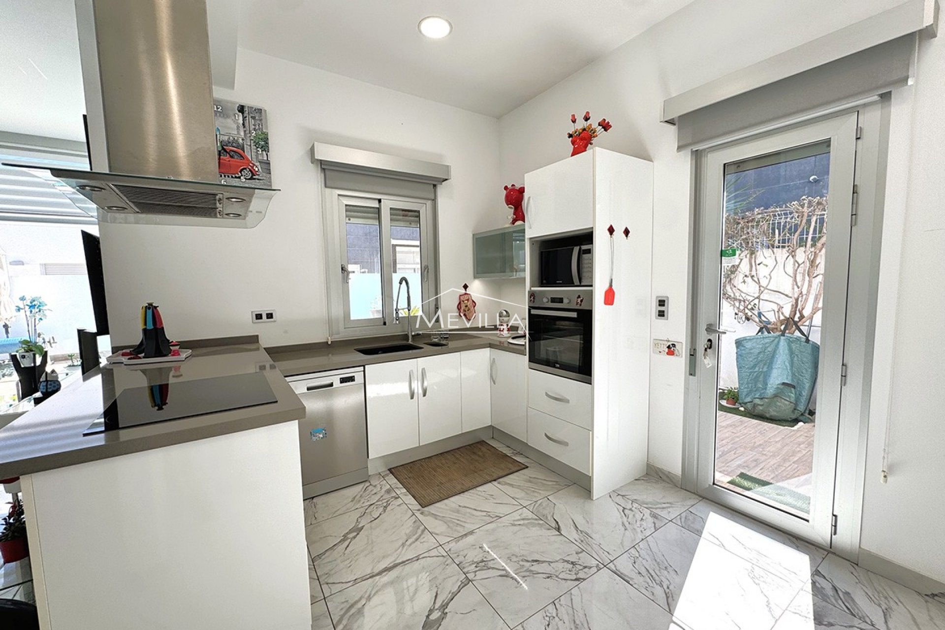 Salg (Resales) - Villa - Pilar de la Horadada