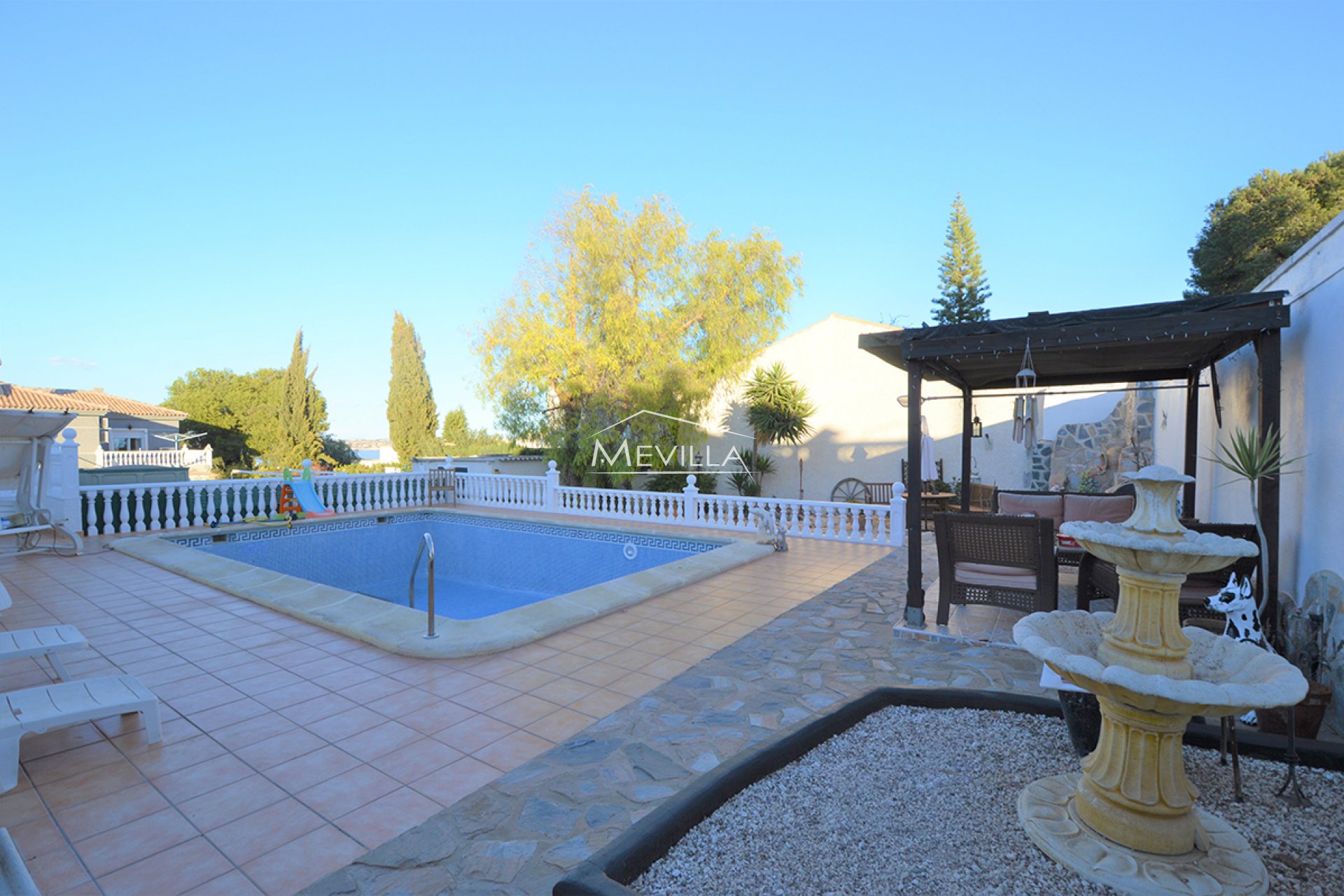 Salg (Resales) - Villa - Torrevieja - Los Balcones