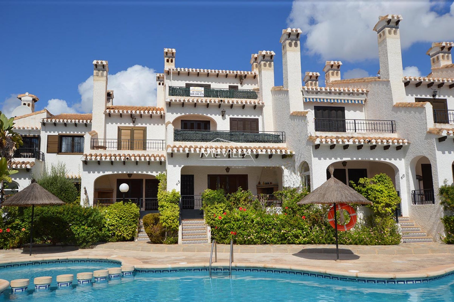 SCHÖNES STADTHAUS MIT MEERBLICK IN CABO ROIG ZU VERKAUFEN