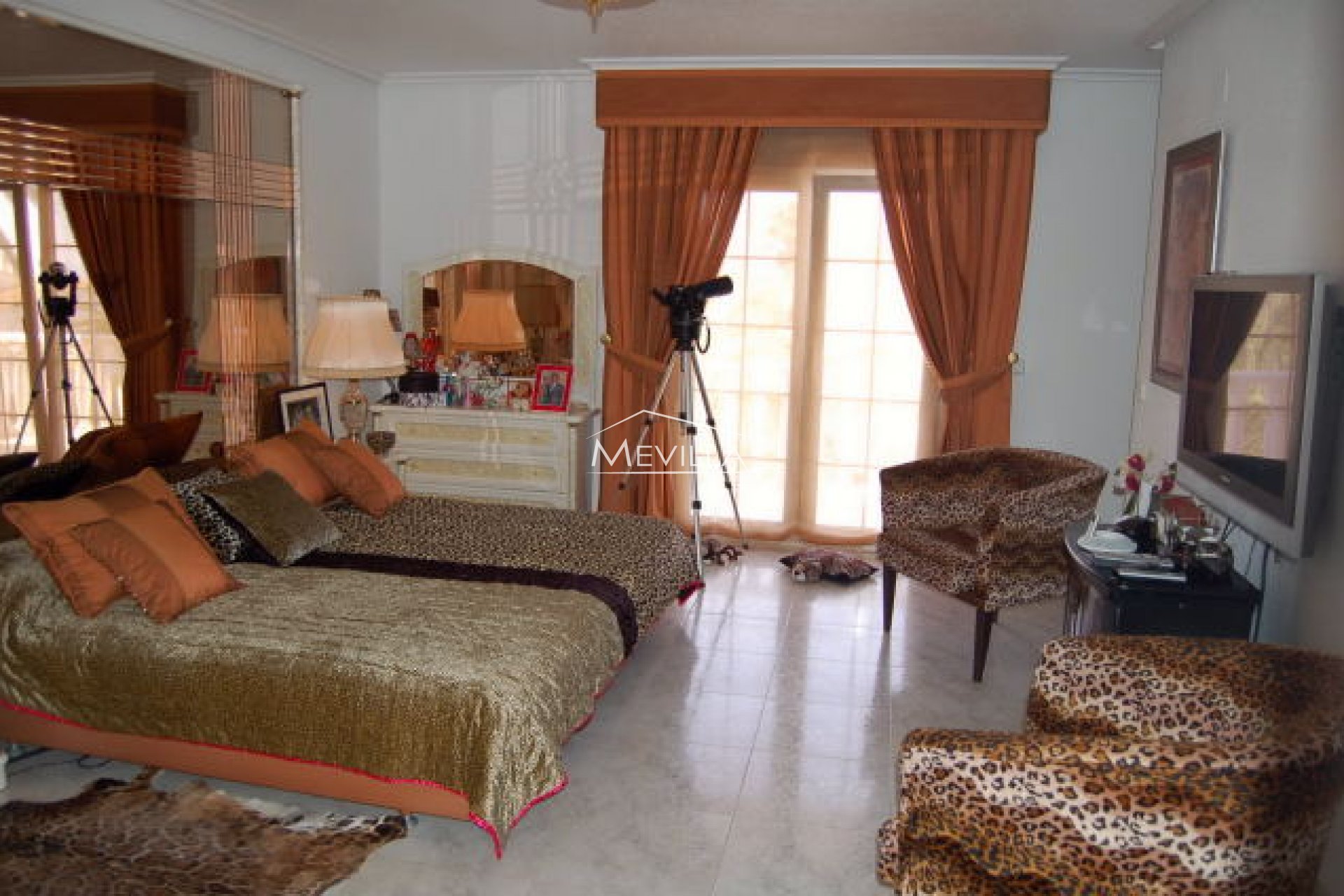 The bedroom 