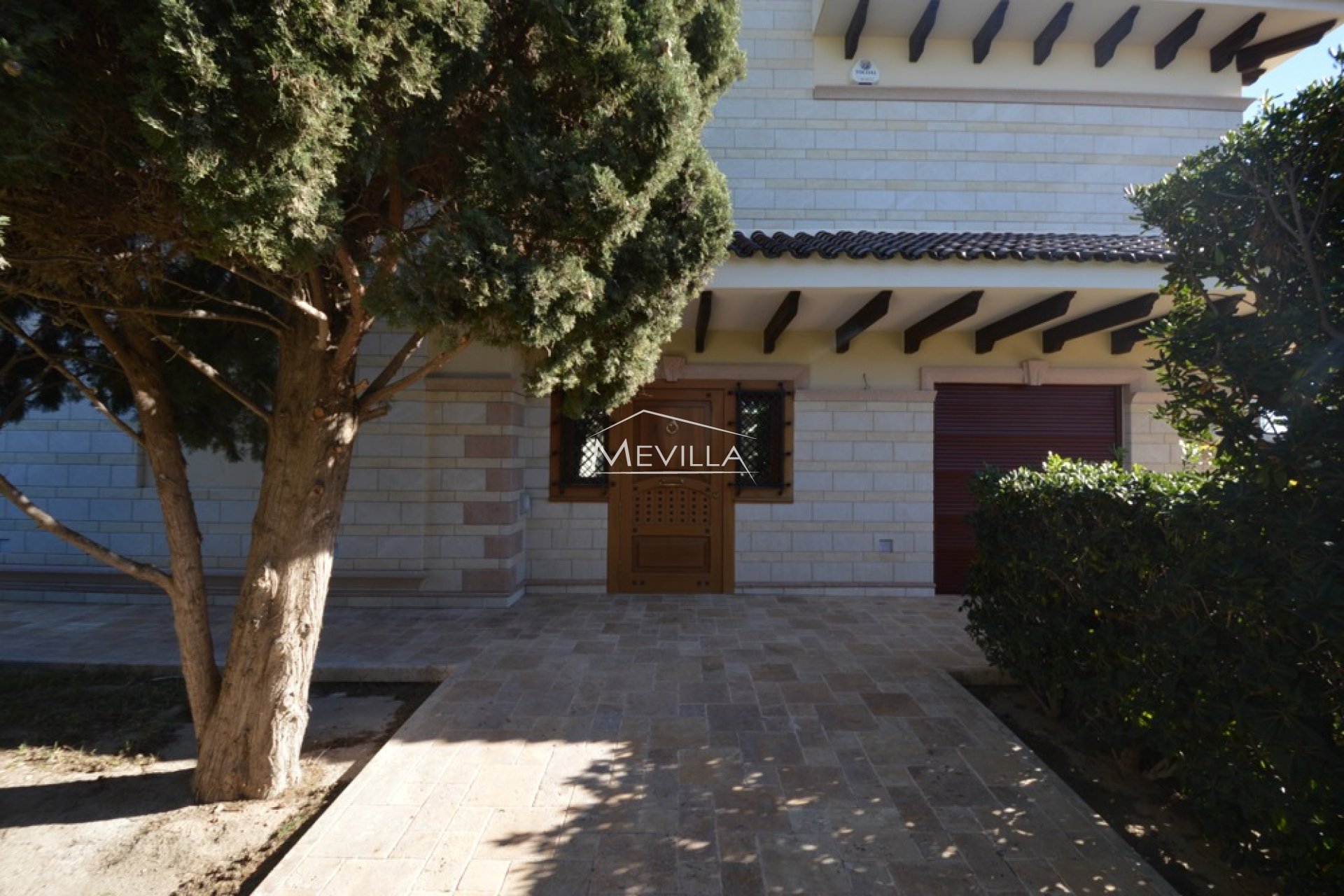The entrance to the house 