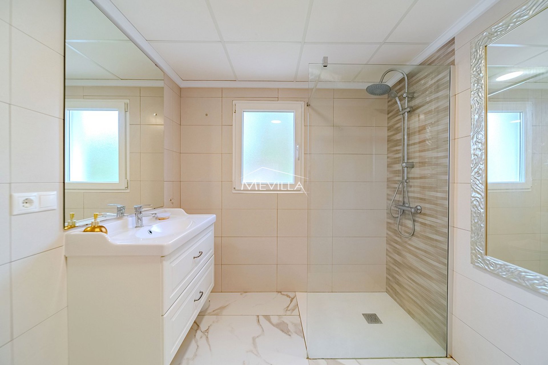 Verkäufe - Villa - Orihuela Costa - Campoamor