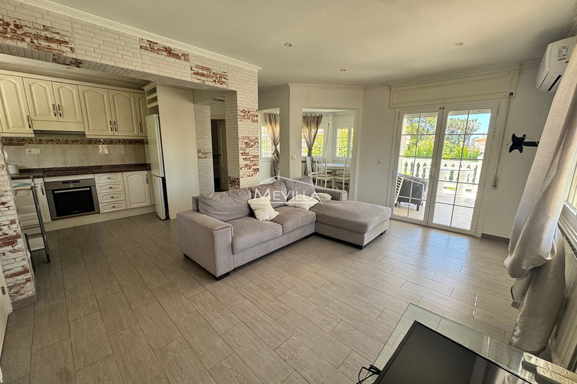 Verkäufe - Villa - Orihuela Costa - La Zenia