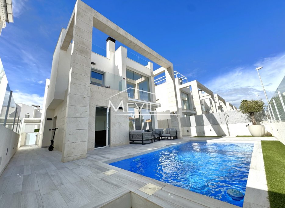 Verkäufe - Villa - Orihuela Costa - Lomas de Cabo Roig