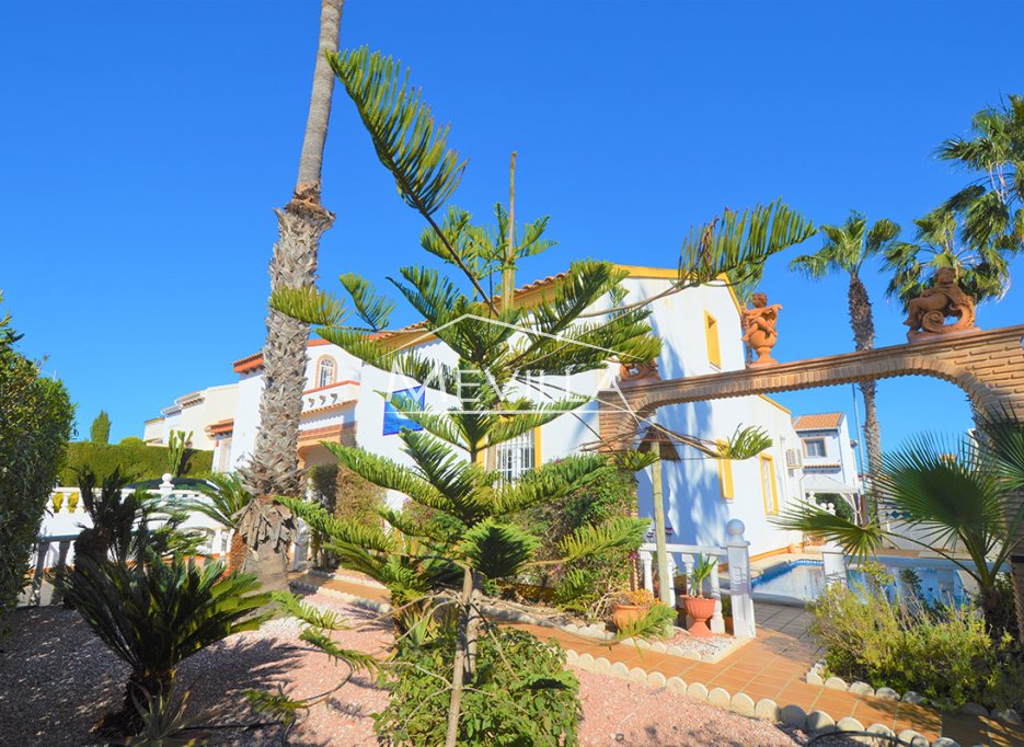 Verkäufe - Villa - Orihuela Costa - Villamartin