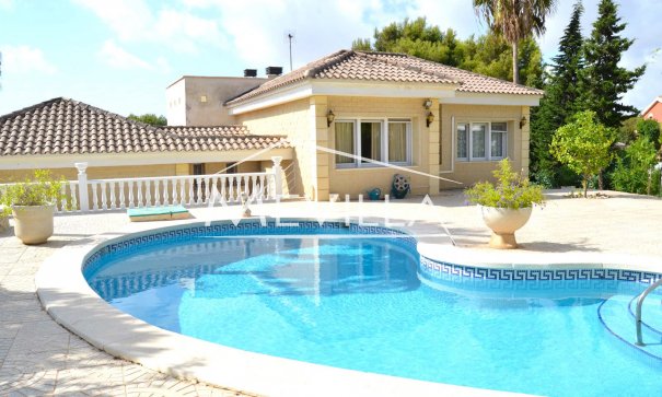 Villa - Återförsäljare - Orihuela Costa - CA1073