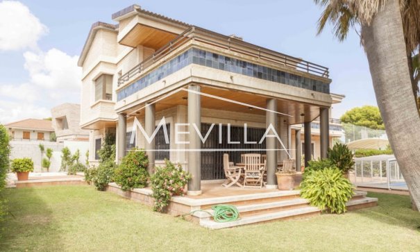 Villa - Återförsäljare - Orihuela Costa - Campoamor