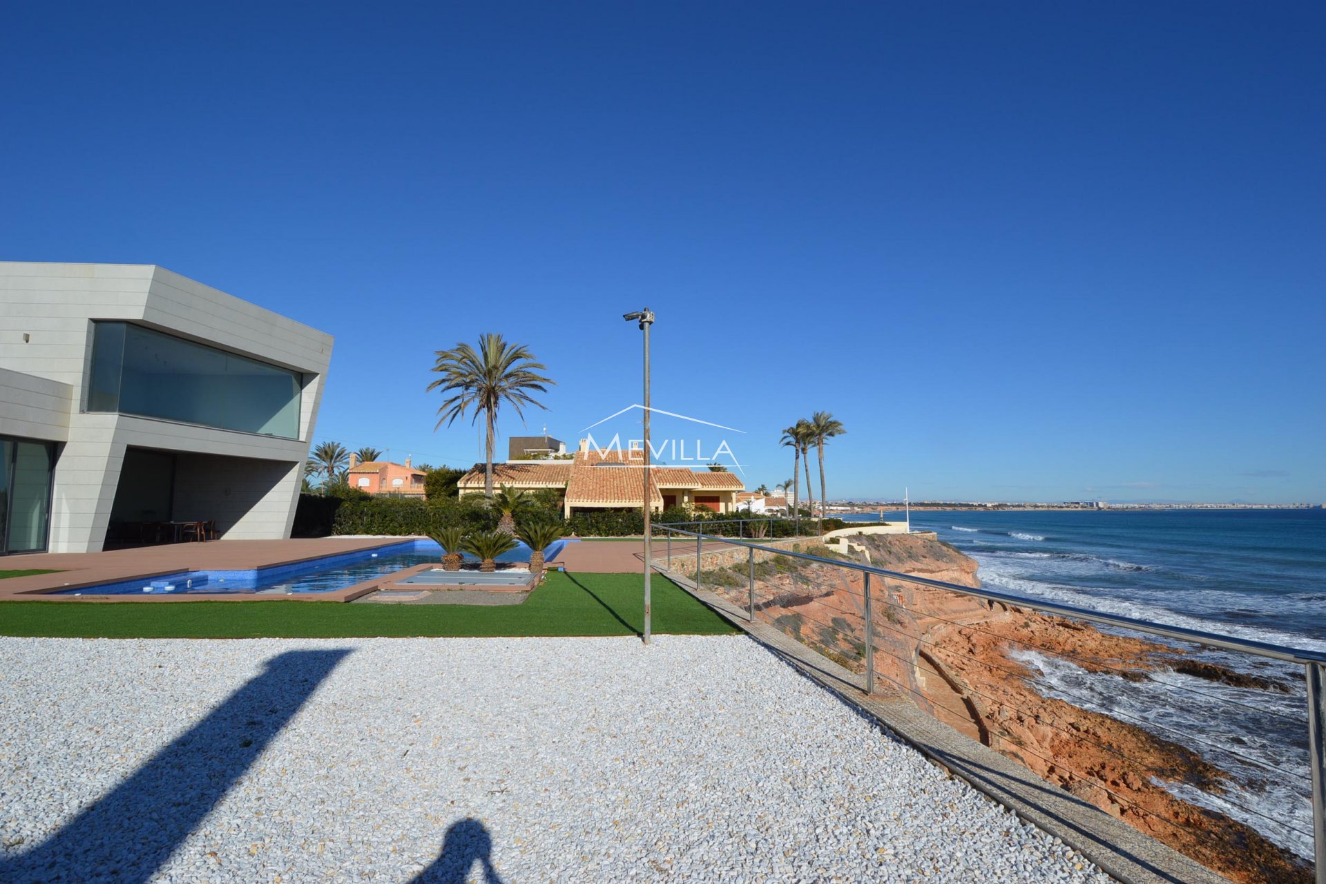 ВИЛЛА КЛАССА ЛЮКС ПЕРВАЯ ЛИНИЯ У МОРЯ В CABOROIG, COSTA BLANCA