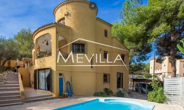 Villa - Resales - Orihuela Costa - Villamartin