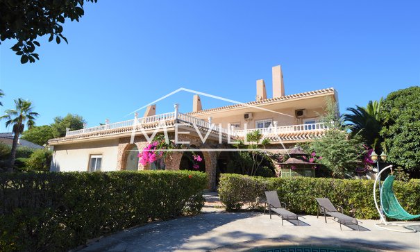 Villa - Salg (Resales) - Orihuela Costa - LZ585