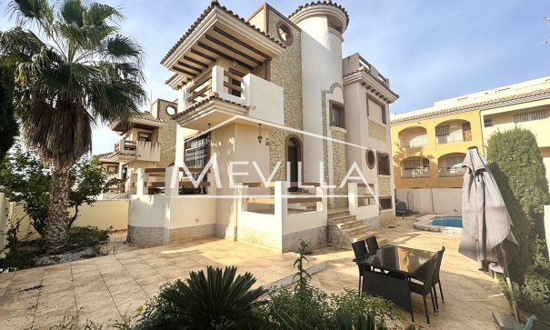 Villa - Salg (Resales) - Orihuela Costa - Villamartin