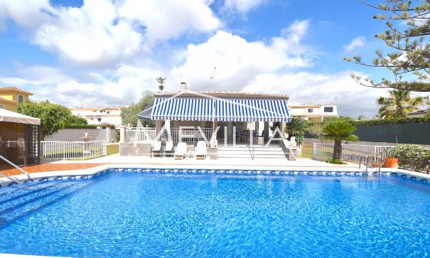 Villa - Verkäufe - Orihuela Costa - La Zenia