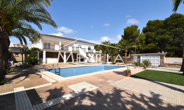 Villa - Verkäufe - Orihuela Costa - LZ743