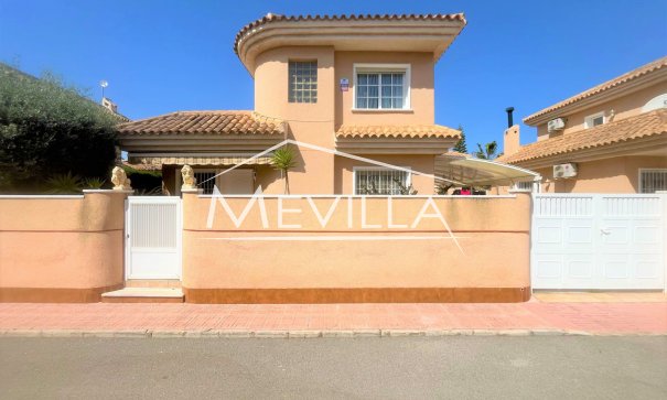 Villa - Wederverkoop - Torrevieja - Los Altos