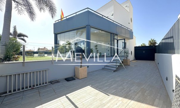 Villa - Wederverkoop - Torrevieja - TV1051