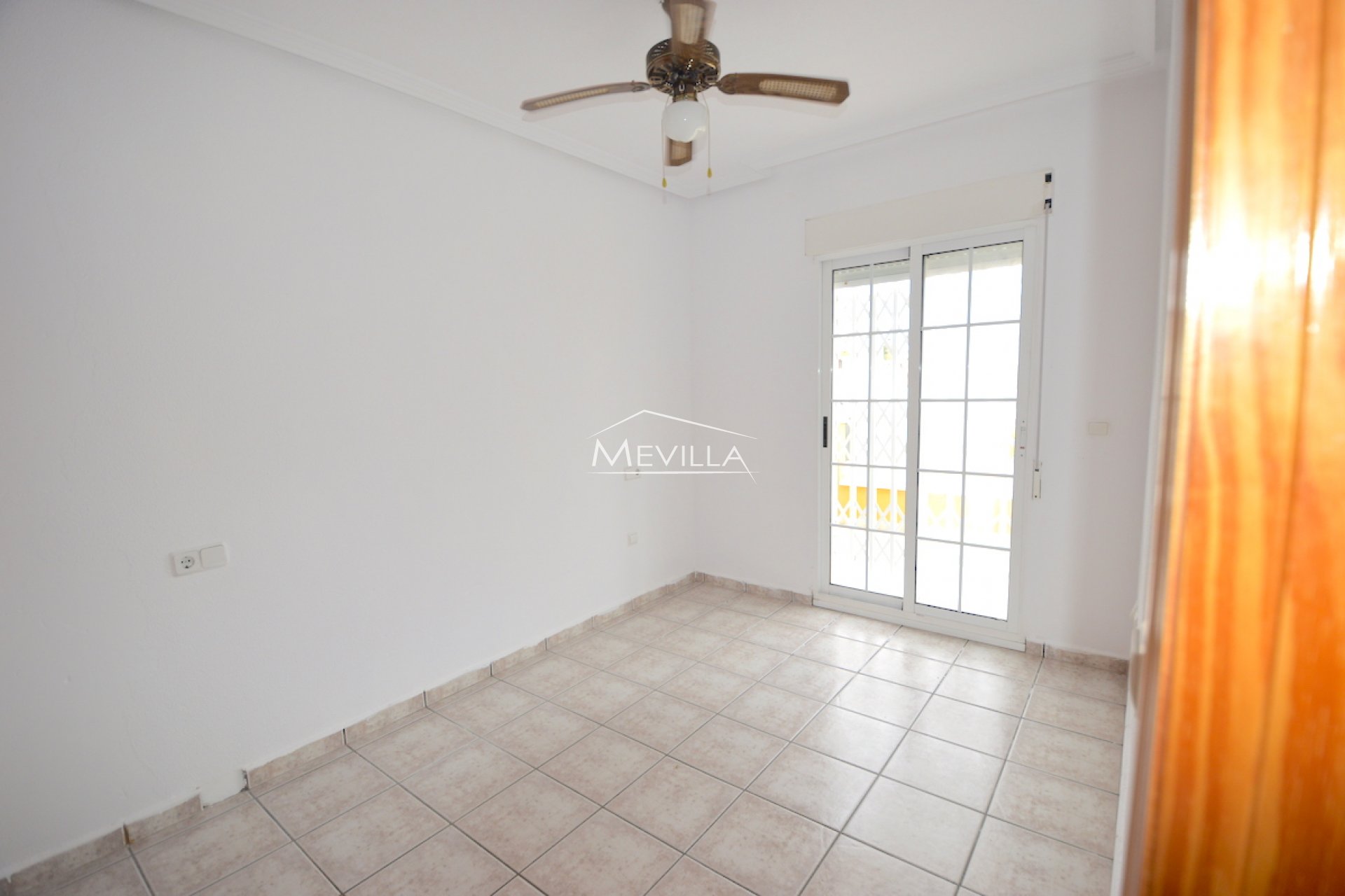 Wederverkoop -  - Orihuela Costa - La Zenia