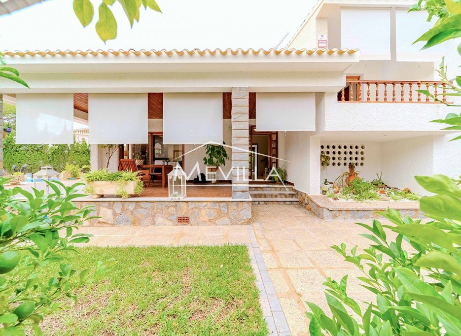 Wederverkoop - Villa - Orihuela Costa - Campoamor