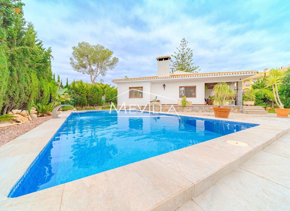 Wederverkoop - Villa - Orihuela Costa - Campoamor