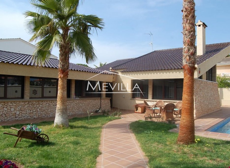 Wederverkoop - Villa - Orihuela Costa - La Zenia