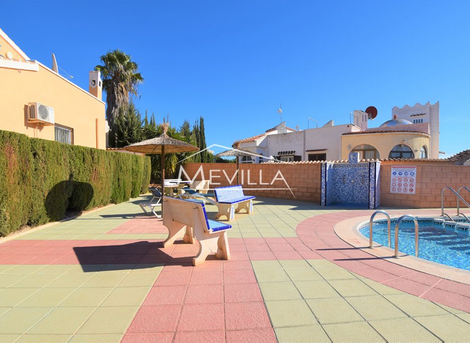 Wederverkoop - Villa - Orihuela Costa - Playa Flamenca