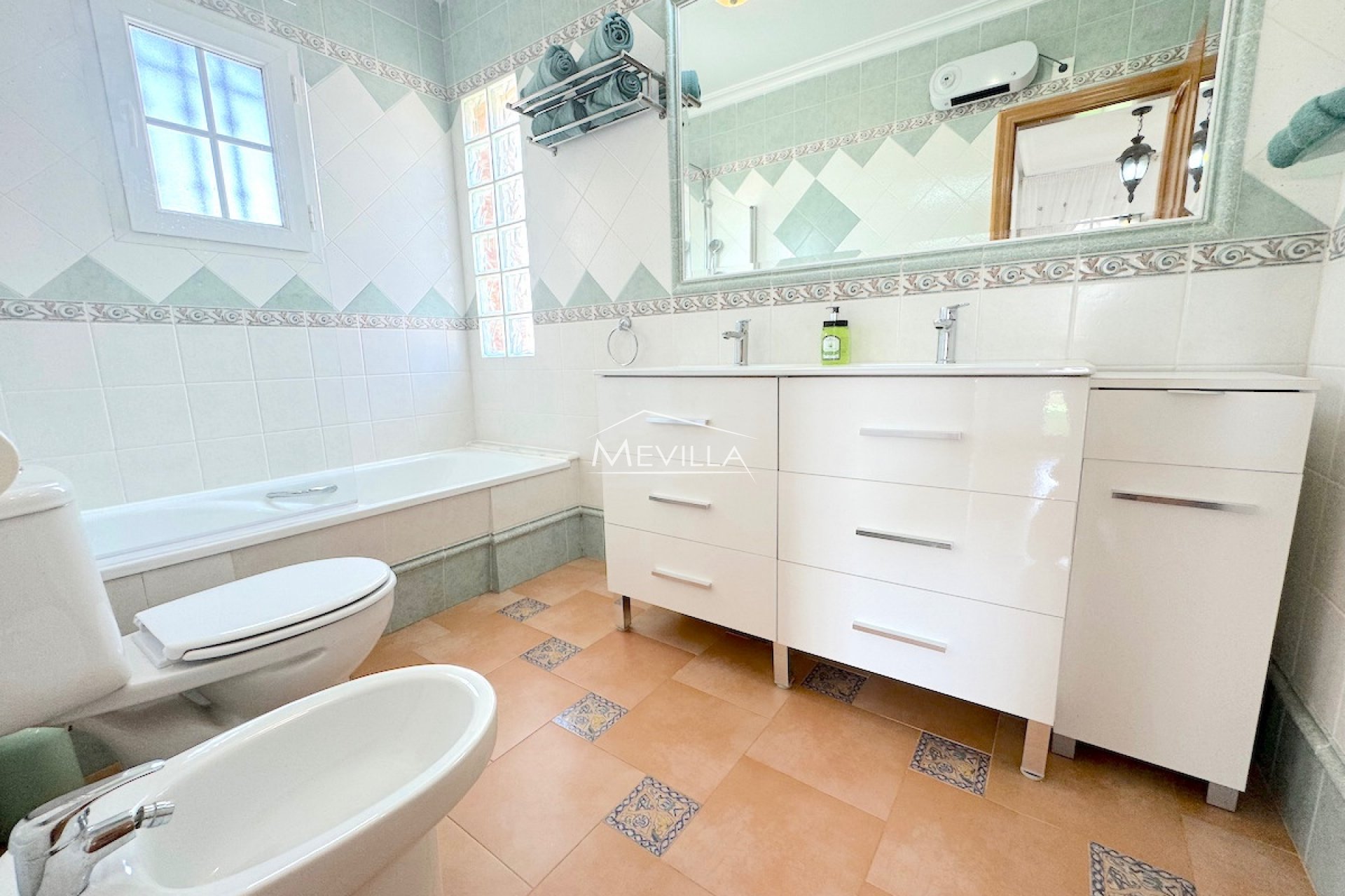 Wederverkoop - Villa - Orihuela Costa - Villamartin