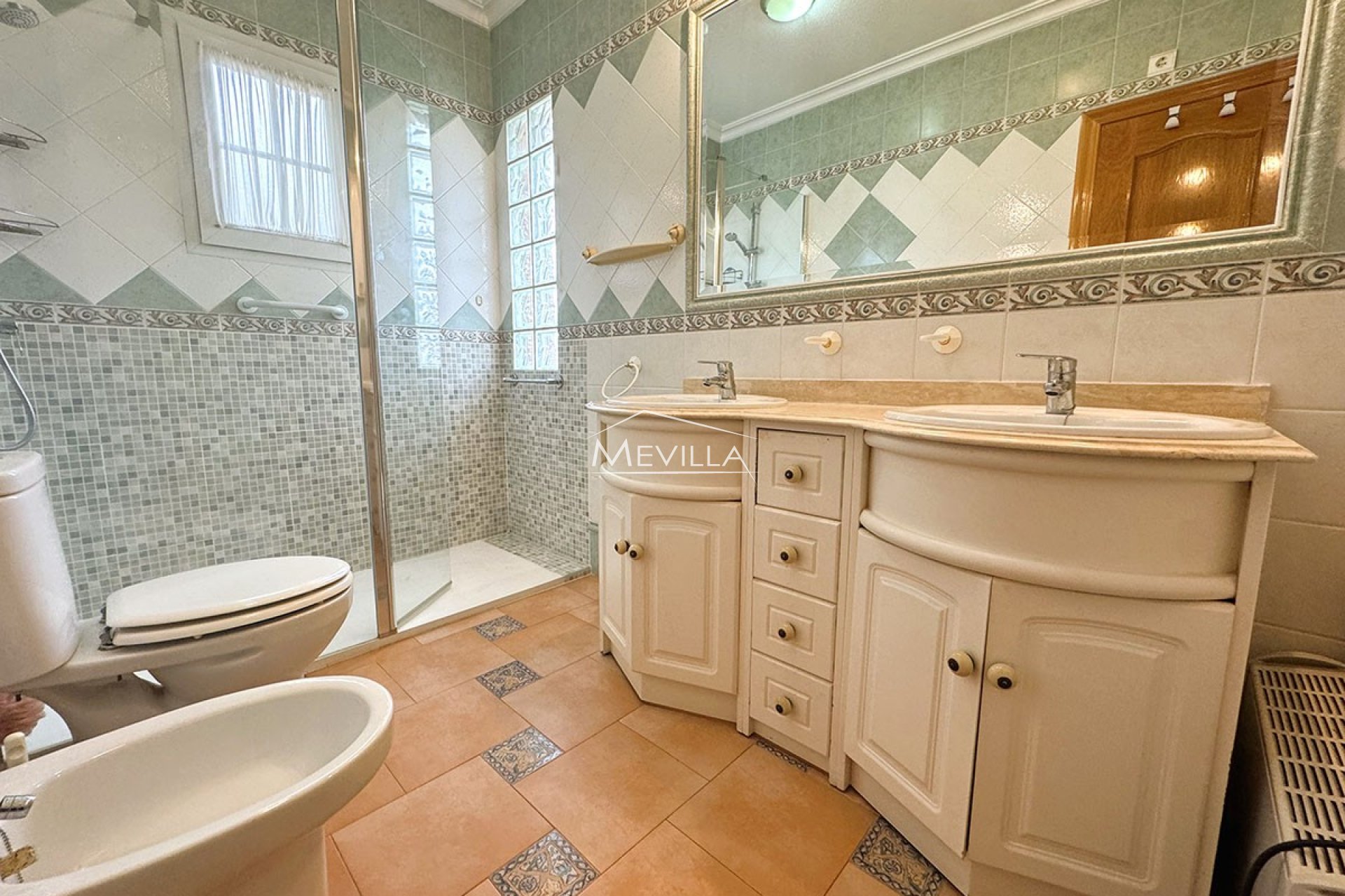 Wederverkoop - Villa - Orihuela Costa - Villamartin