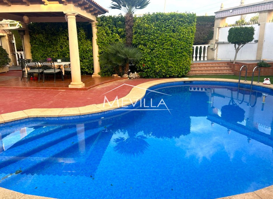 Wederverkoop - Villa - Torrevieja - Los Balcones