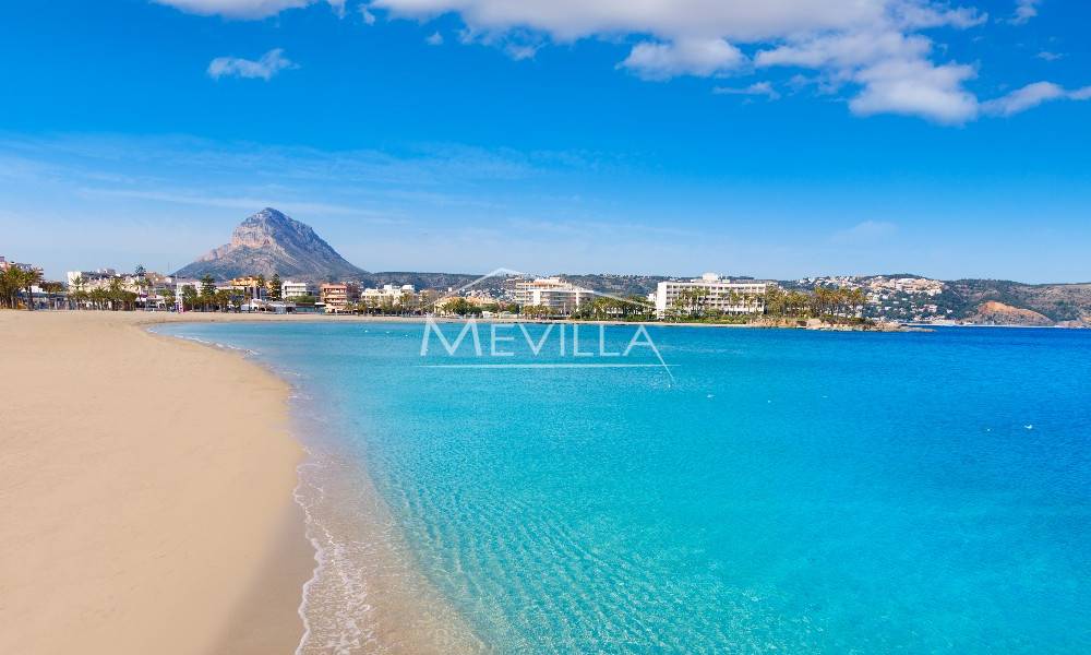 <strong>ORIHUELA COSTA - THE COMPLETE GUIDE </strong>