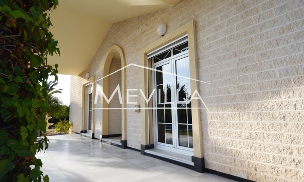 Der Eingang zum Haus