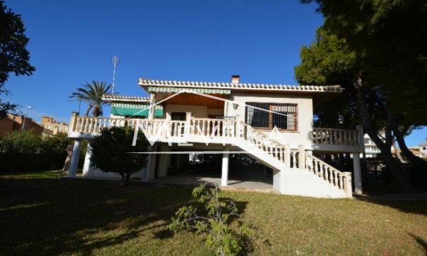 Resales - Villa - Orihuela Costa - La Zenia